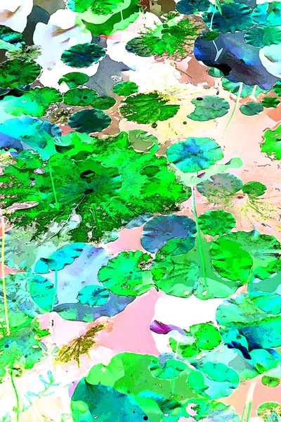 Nilüfer yaprakları ve nilüfer yapraklarıyla sunulan zarif desenli tasarım.