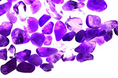 Pembe. Yeşil. Mavi. Mor. Kahverengi. Doğal Kuvars. Buz küpü biçimi arkaplanı