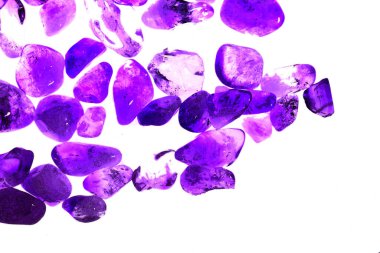 Pembe. Yeşil. Mavi. Mor. Kahverengi. Doğal Kuvars. Buz küpü biçimi arkaplanı