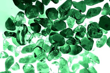 Pembe. Yeşil. Mavi. Mor. Kahverengi. Doğal Kuvars. Buz küpü biçimi arkaplanı