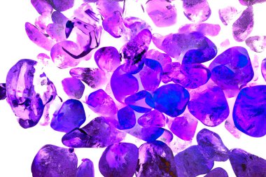 Pembe. Yeşil. Mavi. Mor. Kahverengi. Doğal Kuvars. Buz küpü biçimi arkaplanı