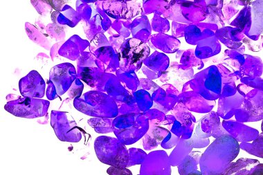 Pembe. Yeşil. Mavi. Mor. Kahverengi. Doğal Kuvars. Buz küpü biçimi arkaplanı