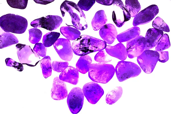 Pembe. Yeşil. Mavi. Mor. Kahverengi. Doğal Kuvars. Buz küpü biçimi arkaplanı