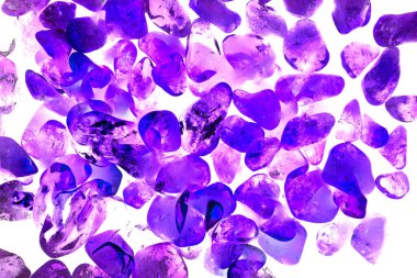 Pembe. Yeşil. Mavi. Mor. Kahverengi. Doğal Kuvars. Buz küpü biçimi arkaplanı