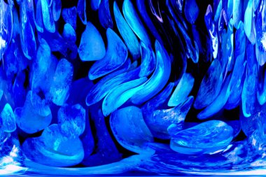 Pembe. Yeşil. Mavi. Mor. Kahverengi. Doğal Kuvars. Buz küpü biçimi arkaplanı