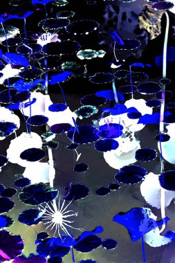 Nilüfer yaprakları ve nilüfer yapraklarıyla sunulan zarif desenli tasarım.