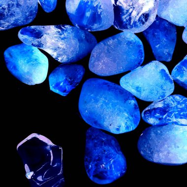 Kristal enine kesit arkaplanı. Doğal saydam agat kristal yüzey dilimi. Madenin makro yakın çekimi, soyut yapı