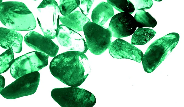 Kristal enine kesit arkaplanı. Doğal saydam agat kristal yüzey dilimi. Madenin makro yakın çekimi, soyut yapı