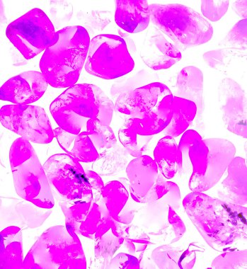 Kristal enine kesit arkaplanı. Doğal saydam agat kristal yüzey dilimi. Madenin makro yakın çekimi, soyut yapı