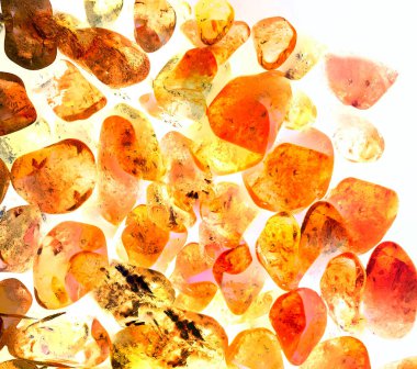 Kristal enine kesit arkaplanı. Doğal saydam agat kristal yüzey dilimi. Madenin makro yakın çekimi, soyut yapı