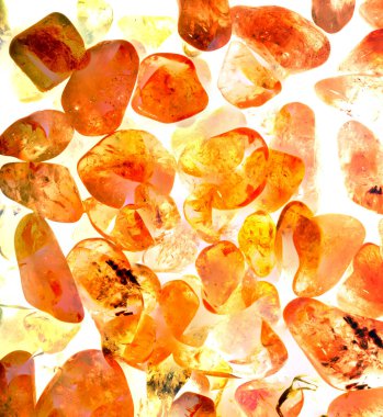 Kristal enine kesit arkaplanı. Doğal saydam agat kristal yüzey dilimi. Madenin makro yakın çekimi, soyut yapı