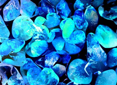 Kristal enine kesit arkaplanı. Doğal saydam agat kristal yüzey dilimi. Madenin makro yakın çekimi, soyut yapı