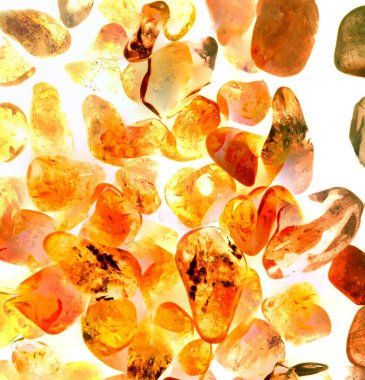 Kristal enine kesit arkaplanı. Doğal saydam agat kristal yüzey dilimi. Madenin makro yakın çekimi, soyut yapı