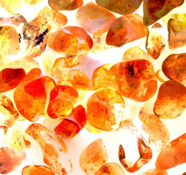 Kristal enine kesit arkaplanı. Doğal saydam agat kristal yüzey dilimi. Madenin makro yakın çekimi, soyut yapı