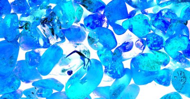 Kristal enine kesit arkaplanı. Doğal saydam agat kristal yüzey dilimi. Madenin makro yakın çekimi, soyut yapı