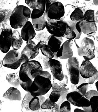 Kristal enine kesit arkaplanı. Doğal saydam agat kristal yüzey dilimi. Madenin makro yakın çekimi, soyut yapı