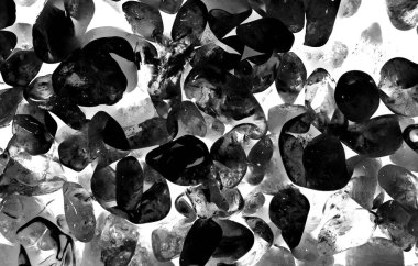 Kristal enine kesit arkaplanı. Doğal saydam agat kristal yüzey dilimi. Madenin makro yakın çekimi, soyut yapı