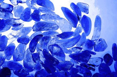 Kristal enine kesit arkaplanı. Doğal saydam agat kristal yüzey dilimi. Madenin makro yakın çekimi, soyut yapı