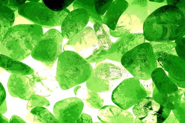 Kristal enine kesit arkaplanı. Doğal saydam agat kristal yüzey dilimi. Madenin makro yakın çekimi, soyut yapı