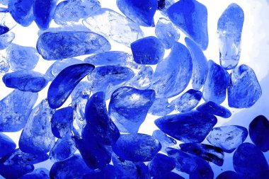 Kristal enine kesit arkaplanı. Doğal saydam agat kristal yüzey dilimi. Madenin makro yakın çekimi, soyut yapı