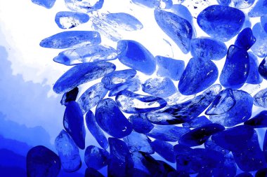 Kristal enine kesit arkaplanı. Doğal saydam agat kristal yüzey dilimi. Madenin makro yakın çekimi, soyut yapı