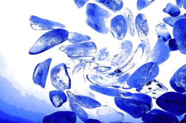 Kristal enine kesit arkaplanı. Doğal saydam agat kristal yüzey dilimi. Madenin makro yakın çekimi, soyut yapı