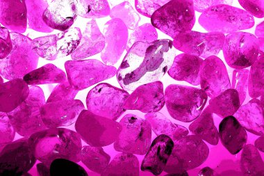 Kristal enine kesit arkaplanı. Doğal saydam agat kristal yüzey dilimi. Madenin makro yakın çekimi, soyut yapı