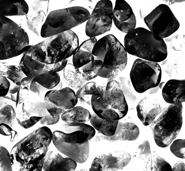 Kristal enine kesit arkaplanı. Doğal saydam agat kristal yüzey dilimi. Madenin makro yakın çekimi, soyut yapı