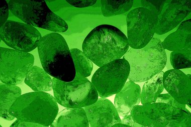 Kristal enine kesit arkaplanı. Doğal saydam agat kristal yüzey dilimi. Madenin makro yakın çekimi, soyut yapı