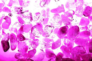 Kristal enine kesit arkaplanı. Doğal saydam agat kristal yüzey dilimi. Madenin makro yakın çekimi, soyut yapı