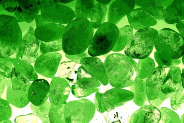 Kristal enine kesit arkaplanı. Doğal saydam agat kristal yüzey dilimi. Madenin makro yakın çekimi, soyut yapı