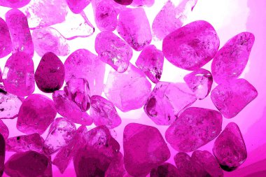 Kristal enine kesit arkaplanı. Doğal saydam agat kristal yüzey dilimi. Madenin makro yakın çekimi, soyut yapı