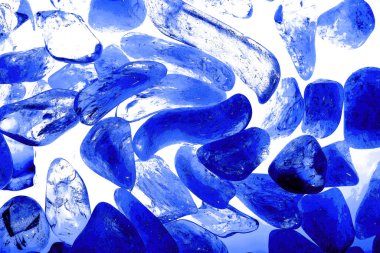 Kristal enine kesit arkaplanı. Doğal saydam agat kristal yüzey dilimi. Madenin makro yakın çekimi, soyut yapı