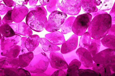 Kristal enine kesit arkaplanı. Doğal saydam agat kristal yüzey dilimi. Madenin makro yakın çekimi, soyut yapı