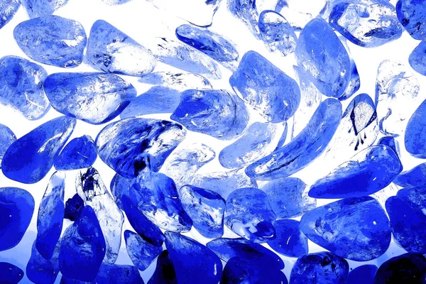 Kristal enine kesit arkaplanı. Doğal saydam agat kristal yüzey dilimi. Madenin makro yakın çekimi, soyut yapı