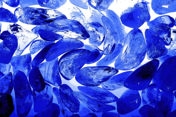 Kristal enine kesit arkaplanı. Doğal saydam agat kristal yüzey dilimi. Madenin makro yakın çekimi, soyut yapı