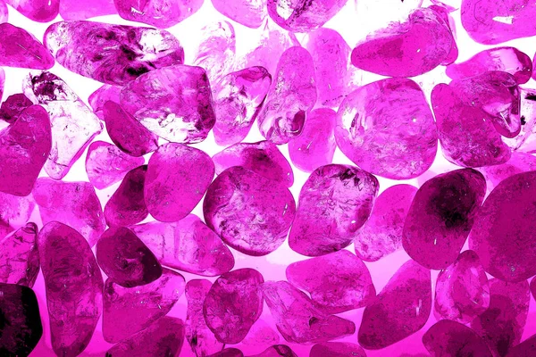 Kristal enine kesit arkaplanı. Doğal saydam agat kristal yüzey dilimi. Madenin makro yakın çekimi, soyut yapı