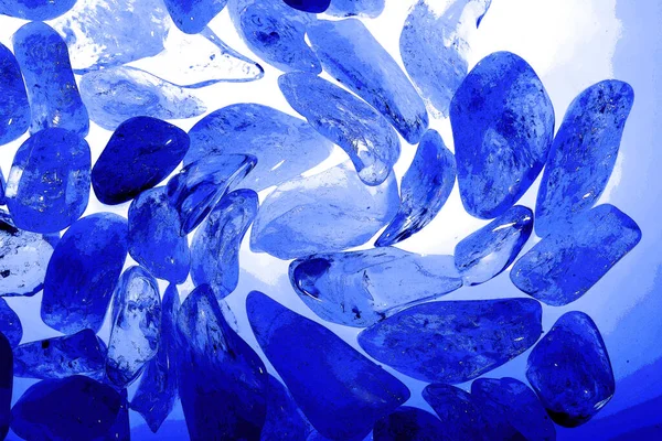 Kristal enine kesit arkaplanı. Doğal saydam agat kristal yüzey dilimi. Madenin makro yakın çekimi, soyut yapı