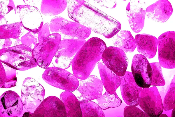 Kristal enine kesit arkaplanı. Doğal saydam agat kristal yüzey dilimi. Madenin makro yakın çekimi, soyut yapı