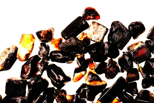 Pembe. Yeşil. Mavi. Mor. Kahverengi. Doğal Kuvars. Buz küpü biçimi arkaplanı