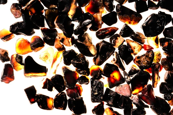 Pembe. Yeşil. Mavi. Mor. Kahverengi. Doğal Kuvars. Buz küpü biçimi arkaplanı