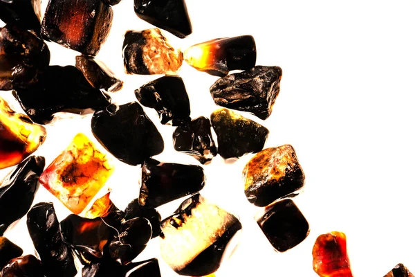 Pembe. Yeşil. Mavi. Mor. Kahverengi. Doğal Kuvars. Buz küpü biçimi arkaplanı