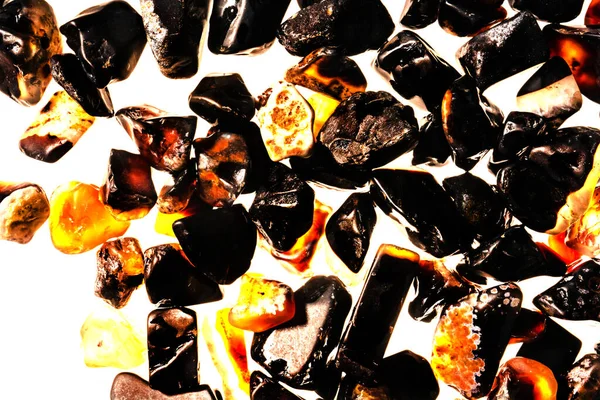 Pembe. Yeşil. Mavi. Mor. Kahverengi. Doğal Kuvars. Buz küpü biçimi arkaplanı