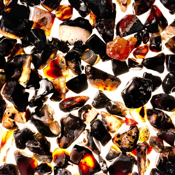 Pembe. Yeşil. Mavi. Mor. Kahverengi. Doğal Kuvars. Buz küpü biçimi arkaplanı