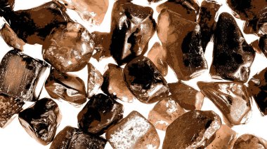 Pembe. Yeşil. Mavi. Mor. Kahverengi. Doğal Kuvars. Buz küpü biçimi arkaplanı