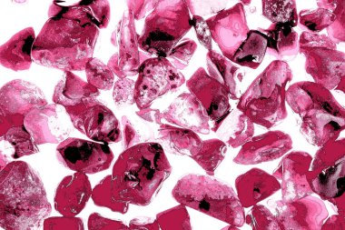 Pembe. Yeşil. Mavi. Mor. Kahverengi. Doğal Kuvars. Buz küpü biçimi arkaplanı