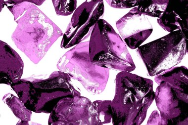 Pembe. Yeşil. Mavi. Mor. Kahverengi. Doğal Kuvars. Buz küpü biçimi arkaplanı