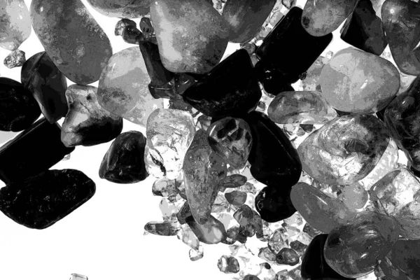 Pembe. Yeşil. Mavi. Mor. Kahverengi. Doğal Kuvars. Buz küpü biçimi arkaplanı