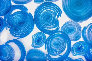 Renkli basit arka plan, dalgalı etkisi. Etkisi noktalarla. Ritmik ses parçacıklar. Tahıl doku. Renkli darbeleri ile duvar kağıdı. Duvar iç tasarım, lockscreen, paket için desen