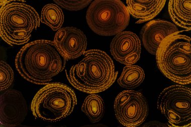 Renkli basit arka plan, dalgalı etkisi. Etkisi noktalarla. Ritmik ses parçacıklar. Tahıl doku. Renkli darbeleri ile duvar kağıdı. Duvar iç tasarım, lockscreen, paket için desen